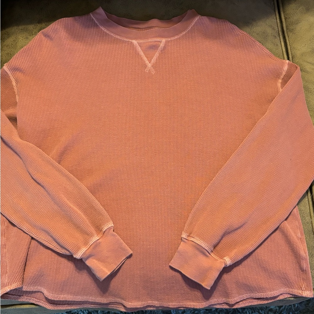 Old navy, peach colored long sleeve shirt. Size Medium